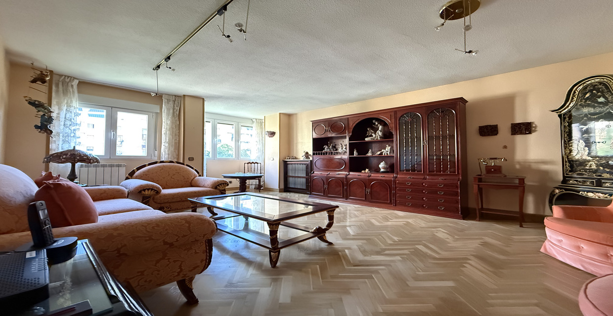 8-salon