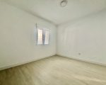 Piso en Venta en Calle de Ochagavia, Valdezarza