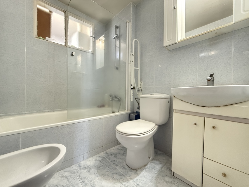Piso en Venta en Calle Codorniz, Vista Alegre
