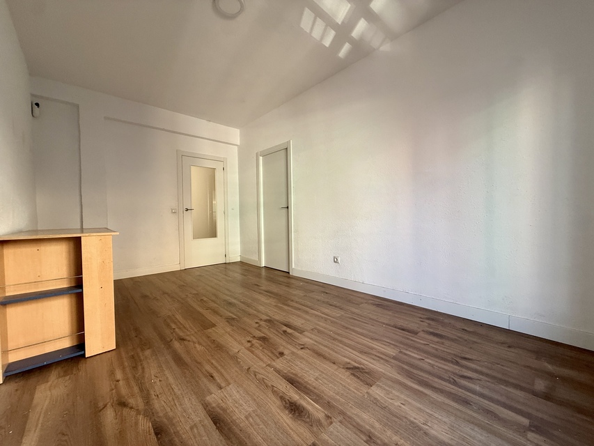 Piso en Venta en Calle Calero Pita