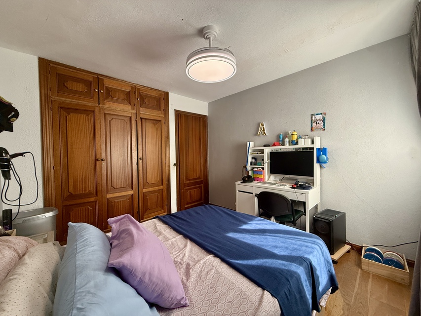 Piso en Venta en Calle Urogallo, Opañel