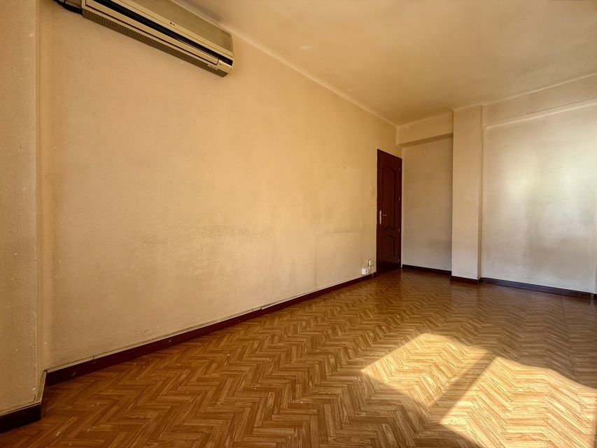Piso en Venta en Calle Mercedes Arteaga, Opañel