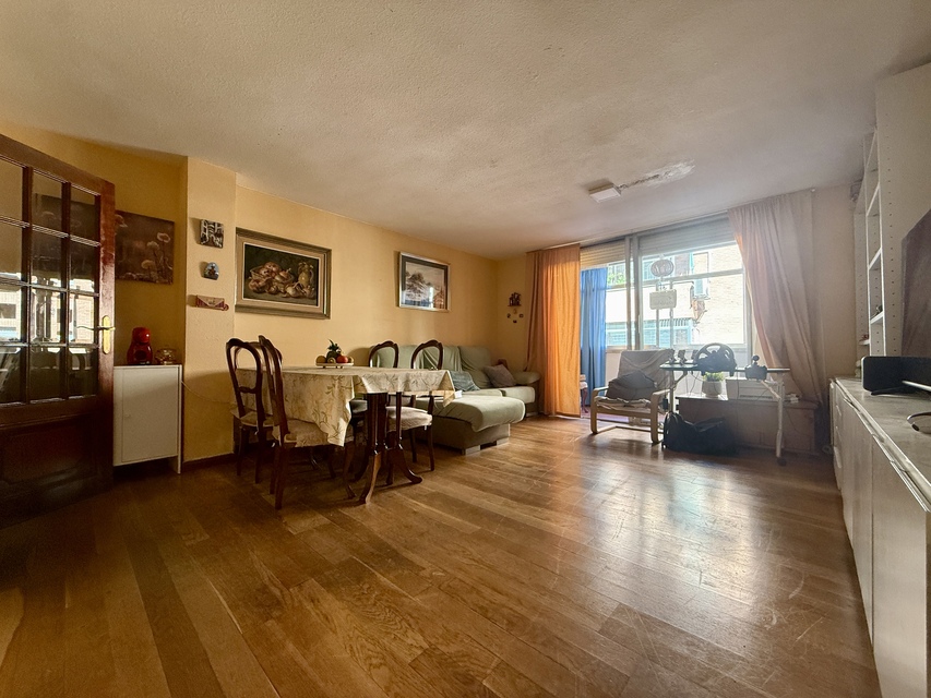Piso en Venta en Calle Urogallo, Opañel